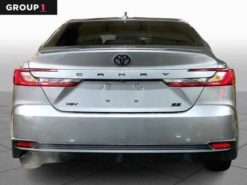 Certified 2025 Toyota Camry SE image 5