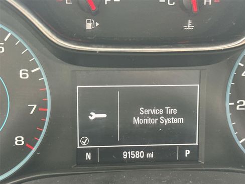 Used 2017 Chevrolet Cruze LT FWD image 29