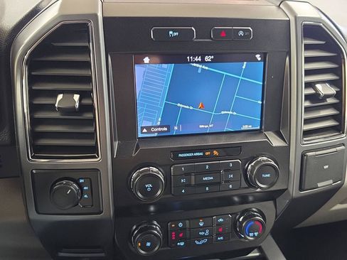 Used 2019 Ford F150 XLT w/ Equipment Group 302A Luxury AWD/4WD image 9