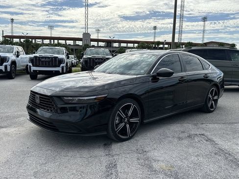 Used 2024 Honda Accord Sport image 8