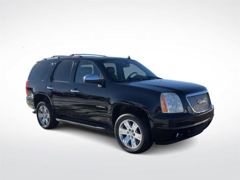 Used 2012 GMC Yukon SLT w/ SLT Chrome Package image 2