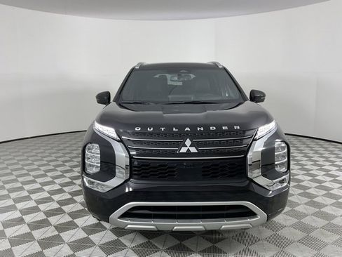 Used 2022 Mitsubishi Outlander SEL image 2