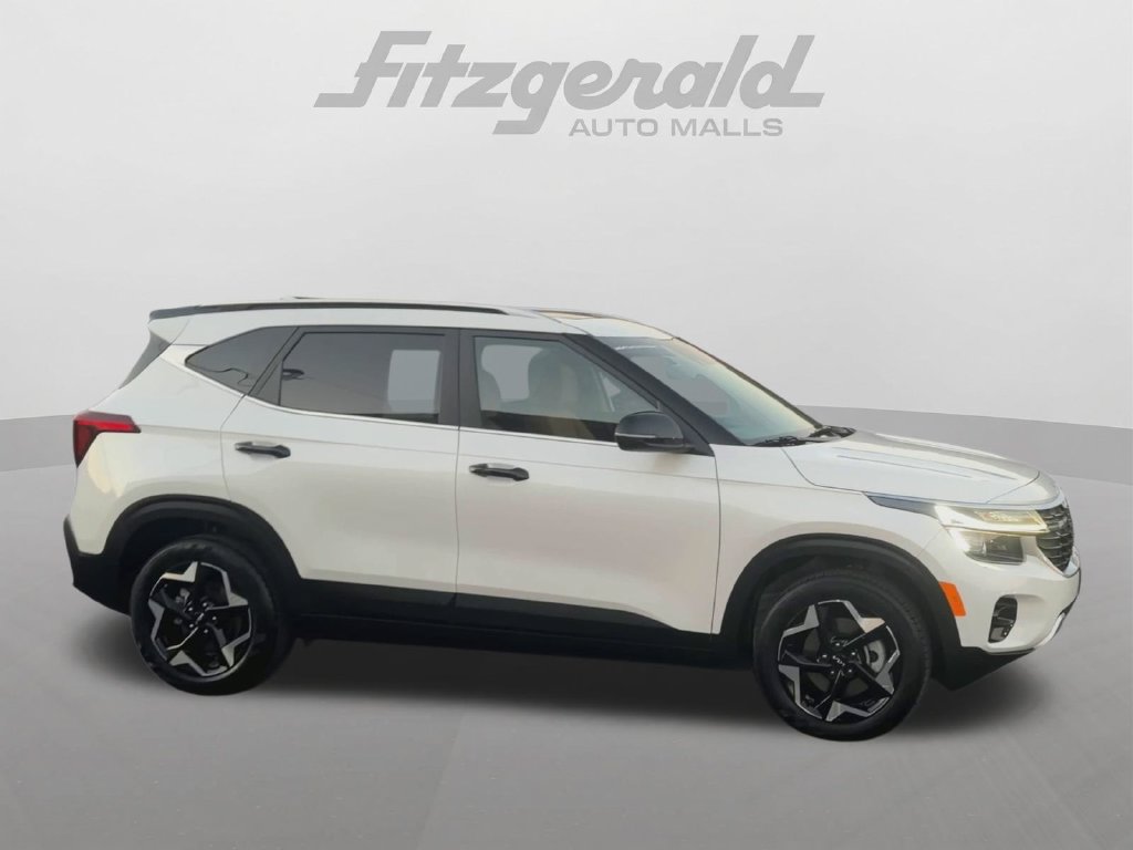 Used 2024 Kia Seltos EX AWD/4WD image 9