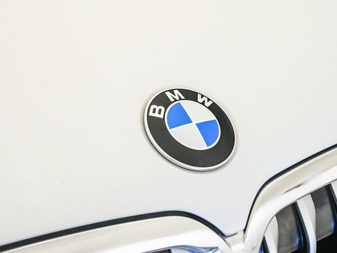 Used 2019 BMW X7 xDrive40i w/ Cold Weather Package AWD/4WD image 8