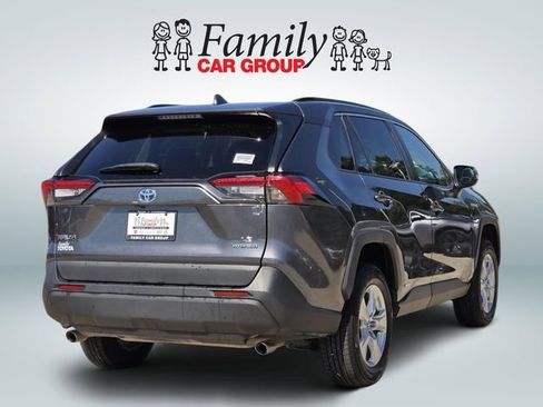 Used 2020 Toyota RAV4 LE w/ All Weather Liner Package AWD/4WD image 4
