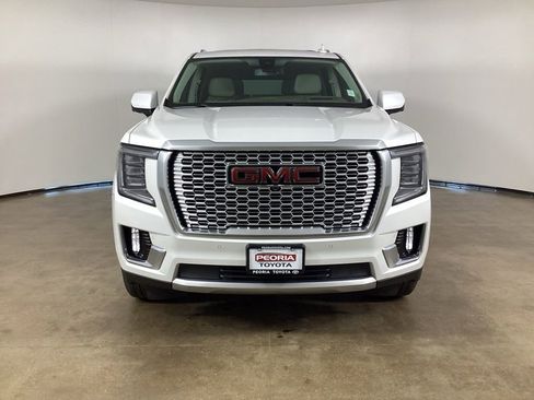 Used 2021 GMC Yukon Denali w/ LPO, Illumination Package AWD/4WD image 3