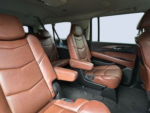 Used 2015 Cadillac Escalade ESV Luxury image 14
