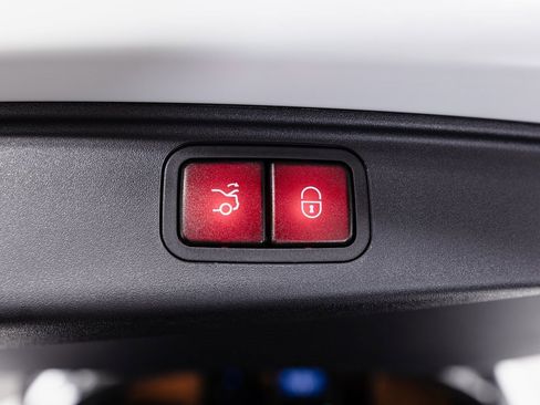 Used 2025 Mercedes-Benz AMG GT 63 image 23