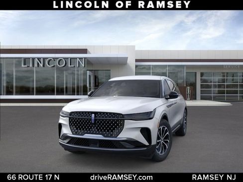 New 2026 Lincoln Nautilus Premier AWD/4WD image 2