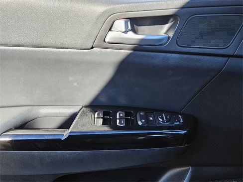 Used 2019 Kia Sportage SX image 26