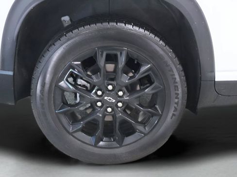 Used 2025 Chevrolet Traverse LT w/ Midnight/Sport Edition FWD image 34