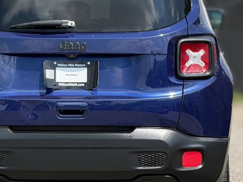 Used 2018 Jeep Renegade Sport w/ Power & Air Group AWD/4WD image 14