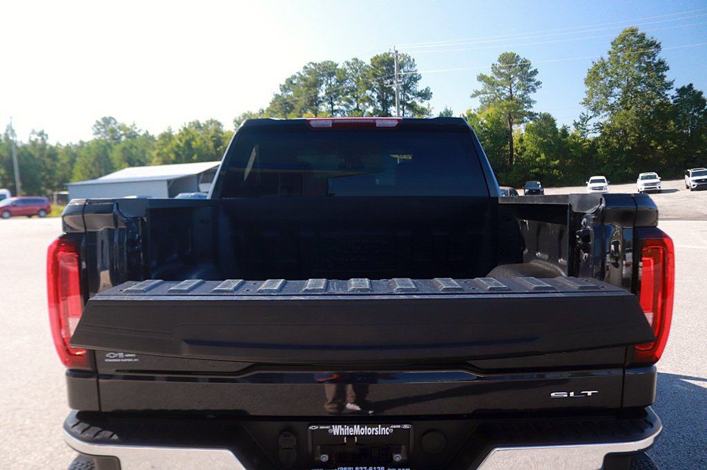 Used 2026 GMC Sierra 1500 SLT AWD/4WD image 9