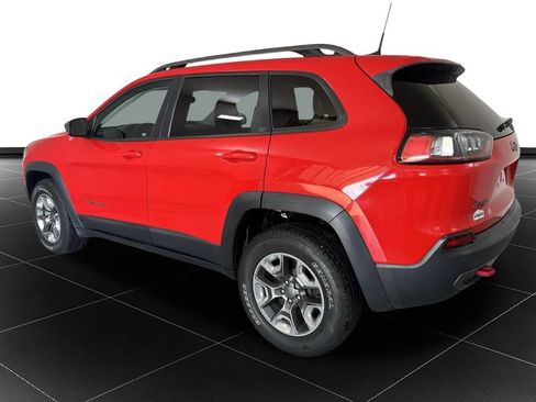 Used 2019 Jeep Cherokee Trailhawk AWD/4WD image 3