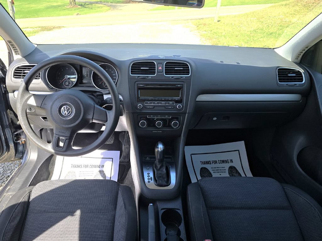 Used 2013 Volkswagen Golf 4-Door FWD image 18