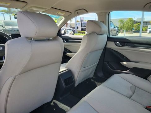 Used 2018 Honda Accord LX image 12