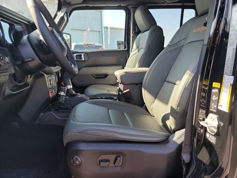 New 2026 Jeep Gladiator Mojave AWD/4WD image 13