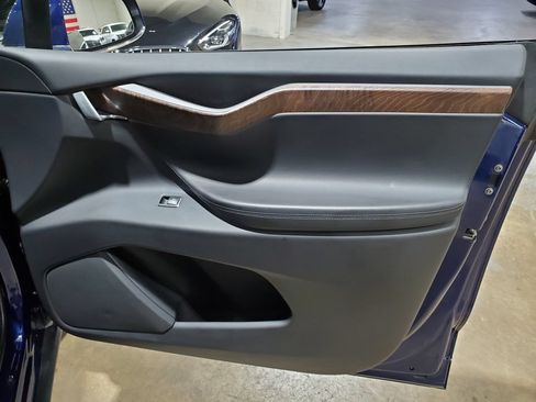 Used 2018 Tesla Model X 100D AWD/4WD image 16