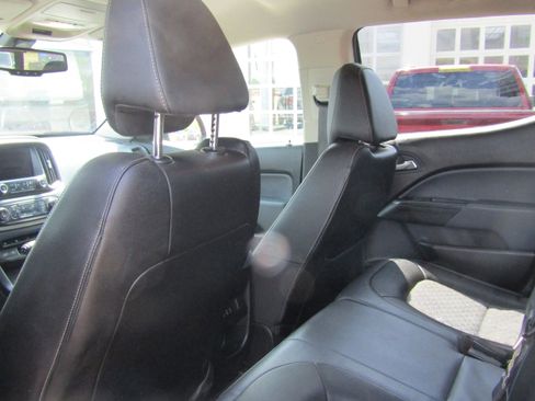 Used 2016 Chevrolet Colorado Z71 AWD/4WD image 8