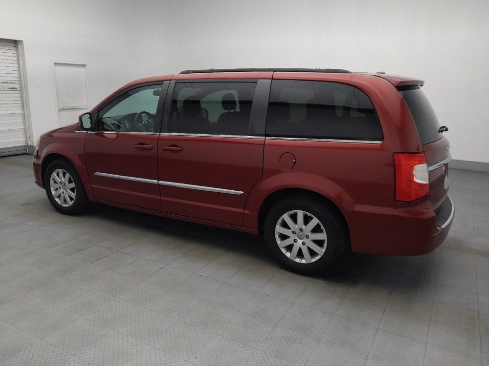 Used 2016 Chrysler Town & Country Touring FWD image 3