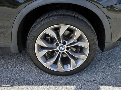 Used 2017 BMW X3 sDrive28i image 9
