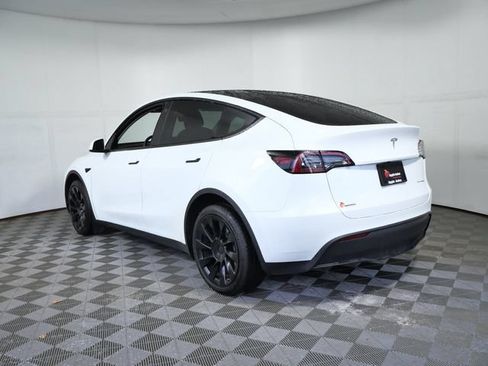 Used 2023 Tesla Model Y Long Range AWD/4WD image 4
