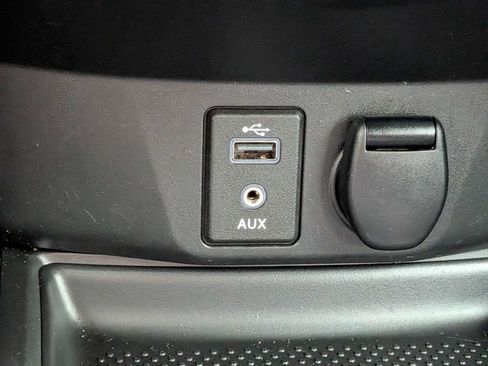 Used 2017 Nissan Rogue SV w/ Sun & Sound Touring Package AWD/4WD image 24