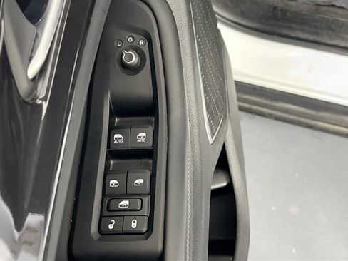 Used 2022 Jeep Grand Cherokee Altitude image 17