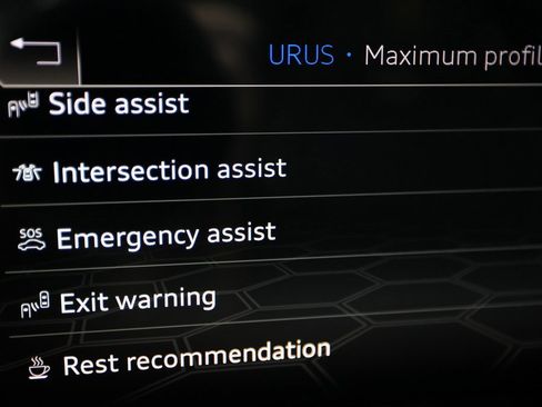 Used 2021 Lamborghini Urus image 40