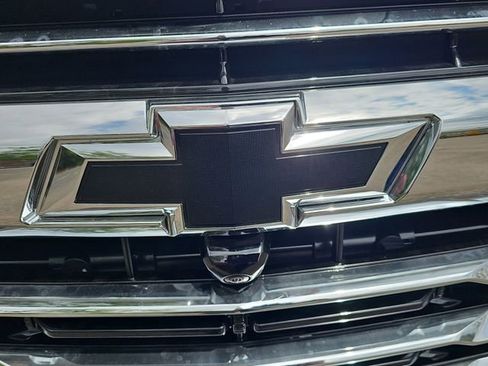New 2026 Chevrolet Suburban LT w/ Comfort Package AWD/4WD image 33
