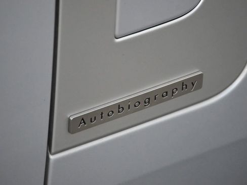 Used 2023 Land Rover Range Rover Autobiography image 5
