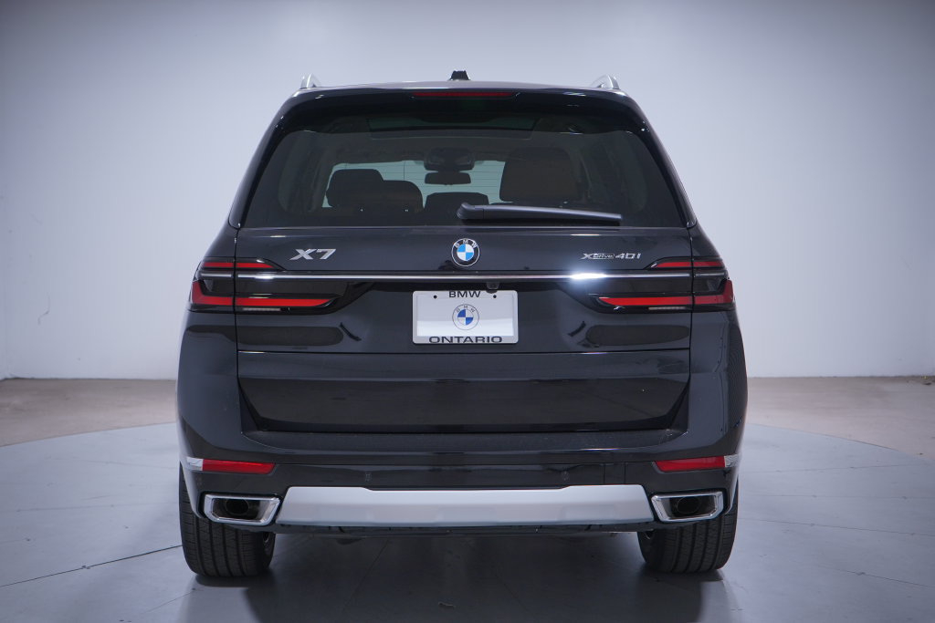 Used 2026 BMW X7 xDrive40i AWD/4WD image 5