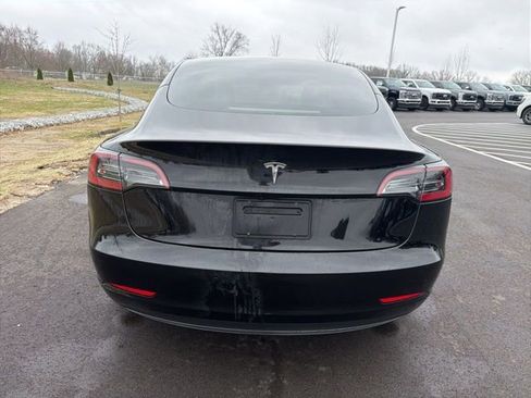 Used 2023 Tesla Model 3 Standard Range image 7