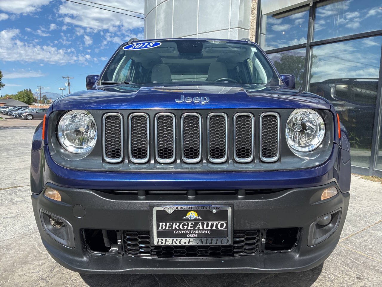 Used 2018 Jeep Renegade Latitude w/ Cold Weather Group AWD/4WD image 2