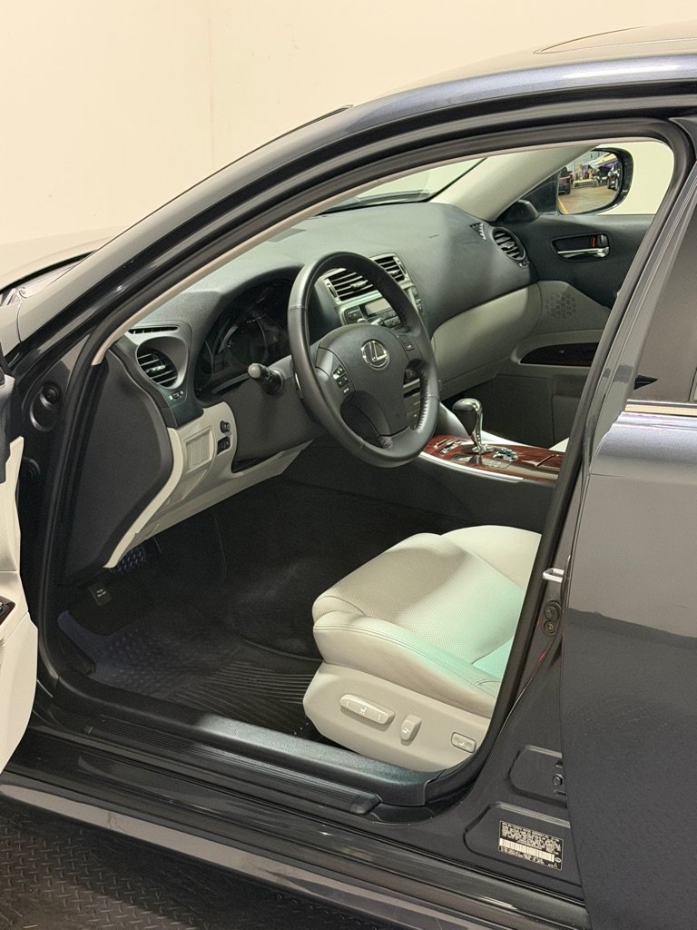 Used 2006 Lexus IS 250 AWD image 8