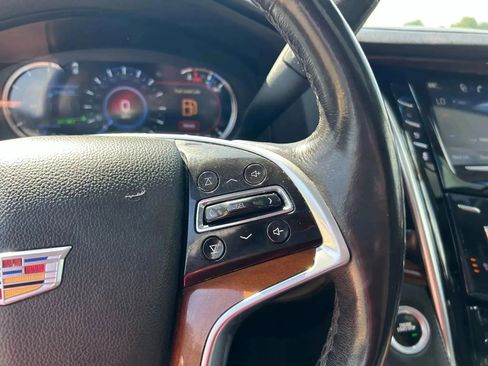 Used 2018 Cadillac Escalade Luxury image 16
