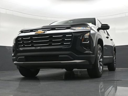 Used 2025 Chevrolet Equinox LT w/ Safety and Technology Package FWD image 31