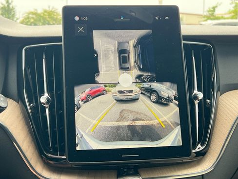 New 2026 Volvo XC60 B5 Plus w/ Protection Package Premier image 19