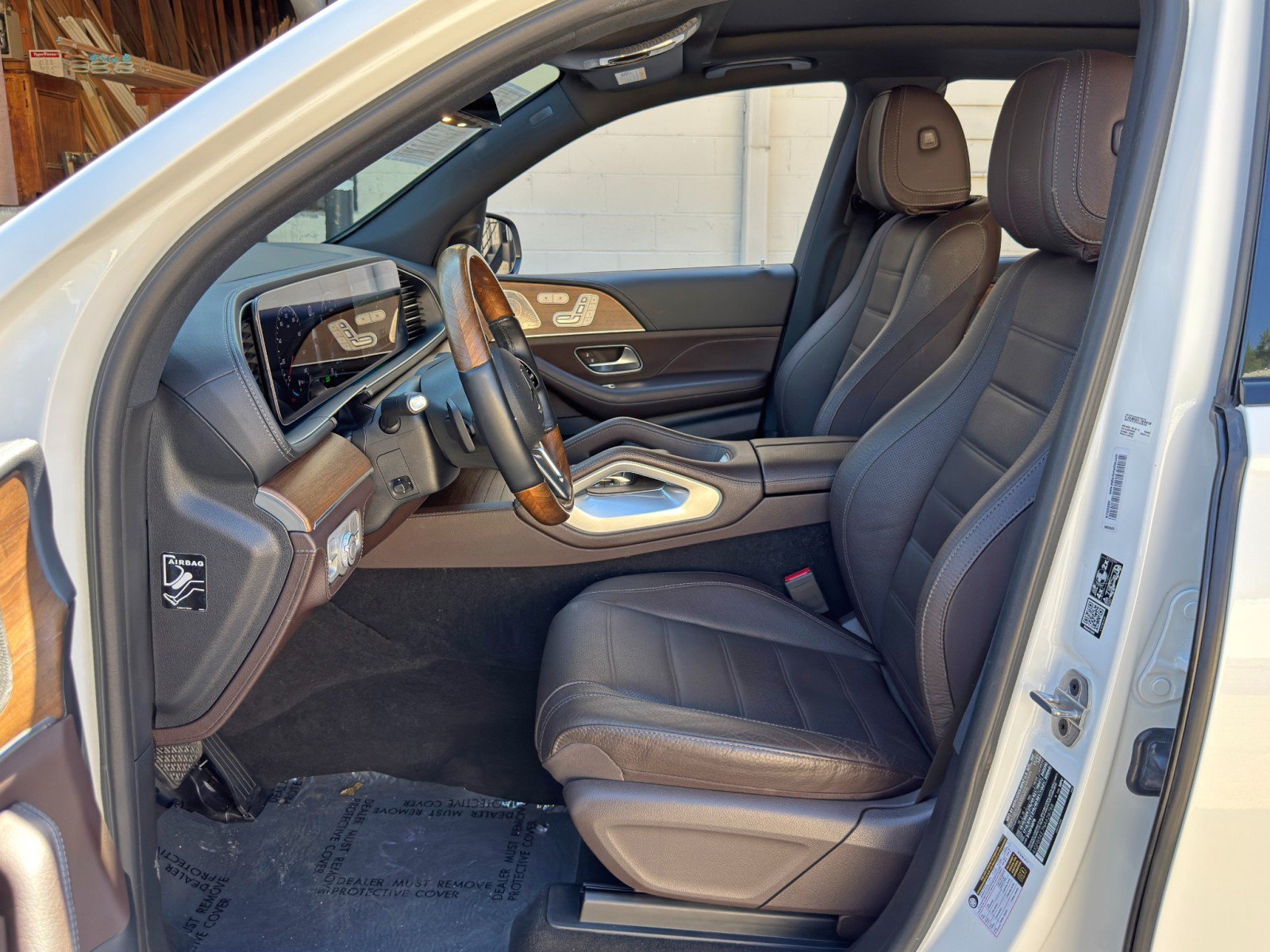 Used 2022 Mercedes-Benz GLE 450 4MATIC w/ AMG Line Exterior image 17