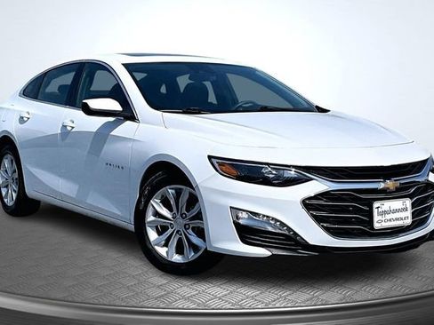 Used 2024 Chevrolet Malibu LT image 3