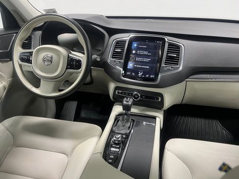 Used 2020 Volvo XC90 T6 Momentum w/ Protection Package image 29