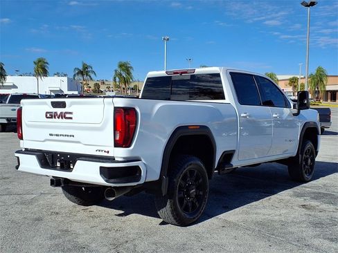 Used 2021 GMC Sierra 2500 AT4 w/ AT4 Preferred Package image 7