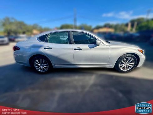 Used 2018 INFINITI Q70 Luxe image 4