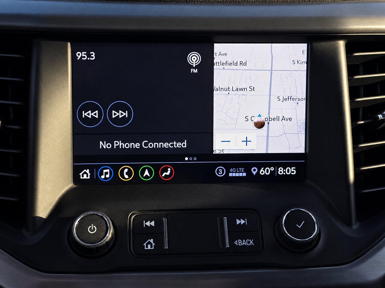 Used 2020 GMC Acadia AT4 w/ LPO, Floor Liner Package AWD/4WD image 18