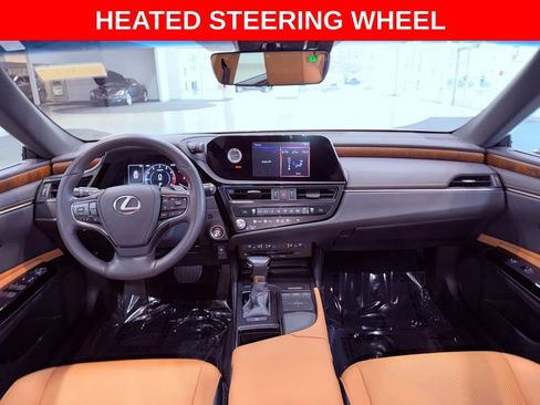 Certified 2022 Lexus ES 350 w/ Premium Package image 11