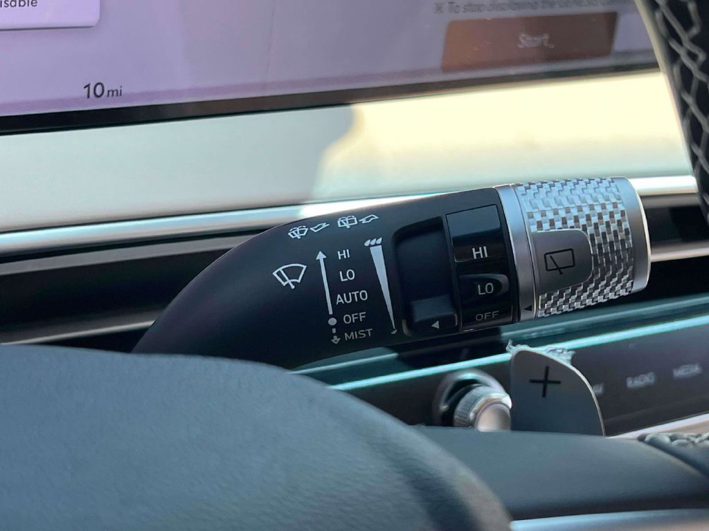 New 2027 Genesis GV70 2.5T Select AWD/4WD image 26