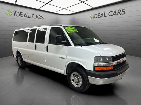 Used 2004 Chevrolet Express 3500 Extended Passenger w/ LS Preferred Equipment Group RWD image 3