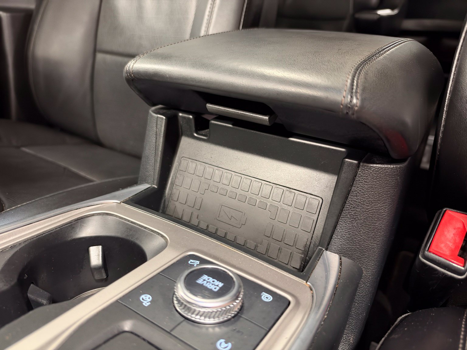 Used 2020 Ford Explorer Platinum w/ Premium Technology Package AWD/4WD image 35