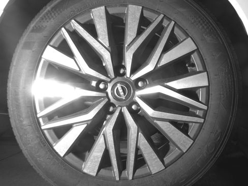 Used 2025 Nissan Altima 2.5 SV FWD image 18