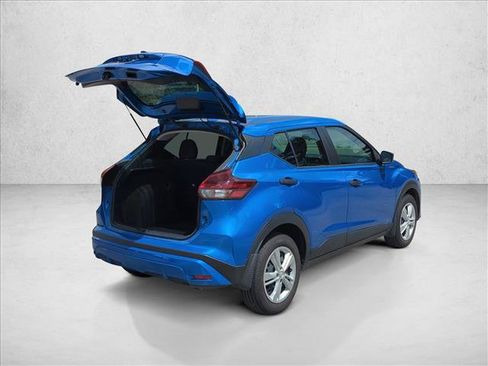 Used 2024 Nissan Kicks S FWD image 8